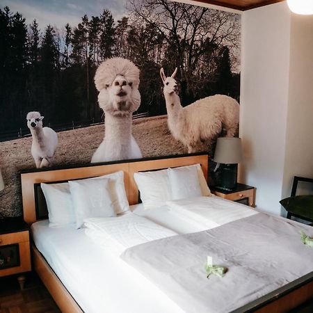 Alpakas, Lamas Und Rentiere Zum Gruenen See Grossdorf  エクステリア 写真